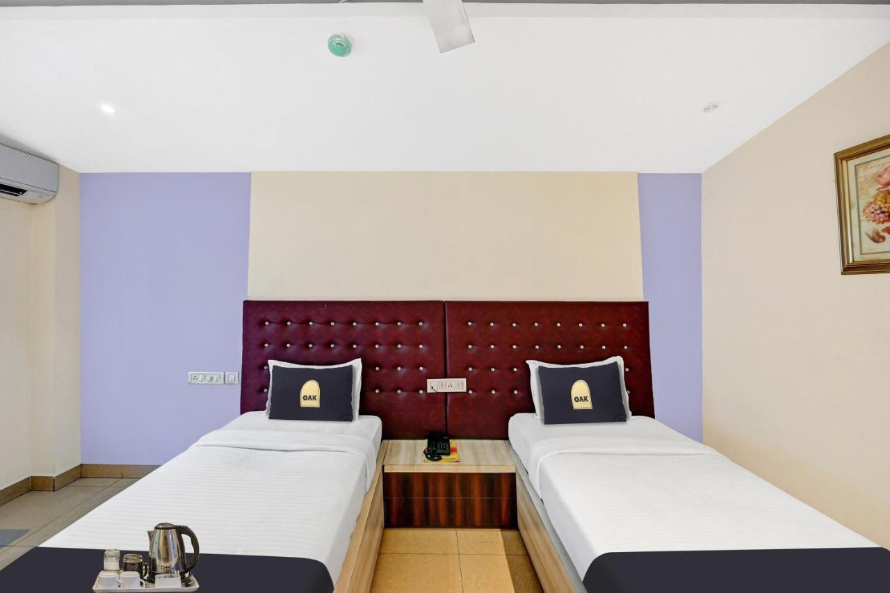 Townhouse Oak Pentagon Residency Hotel Bhuvanesvar Kültér fotó